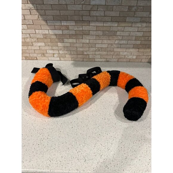 Nwt Disney Parks Halloween TIGGER Costume Furry Plush Tail Rare HTF - Picture 2 of 2